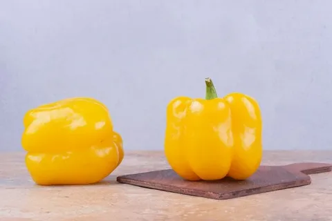 تصویر 2 از فلفل دلمه زرد تازه چین لطیف مصرف خام
